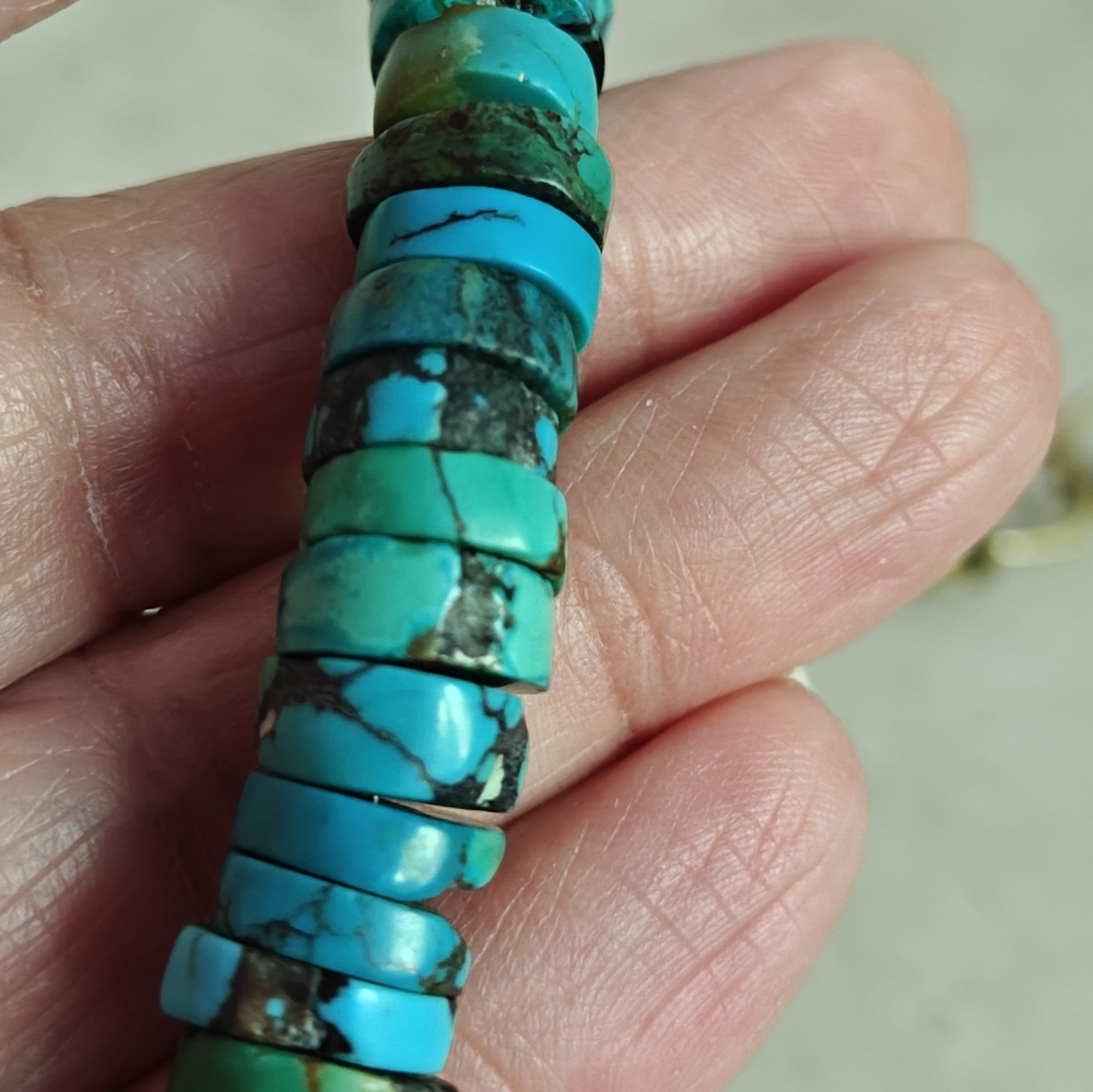 Vintage Turquoise Heishi Beaded Necklace Navajo Style - Picture 3 of 13